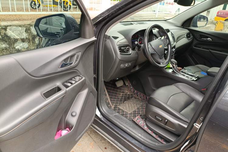 Used Chevrolet Equinox 2021 535T Yujie Edition Driver Seat