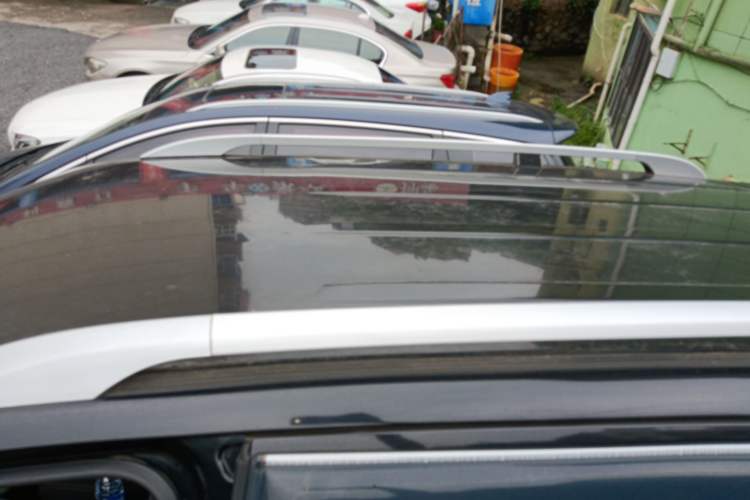 Used Land X8 2017 2.0T Gasoline 4x2 Luxury Edition Roof