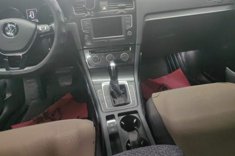 Used Volkswagen Golf 2017 230TSI Automatic Comfort Edition – Celebrating Milestone of One Million Units