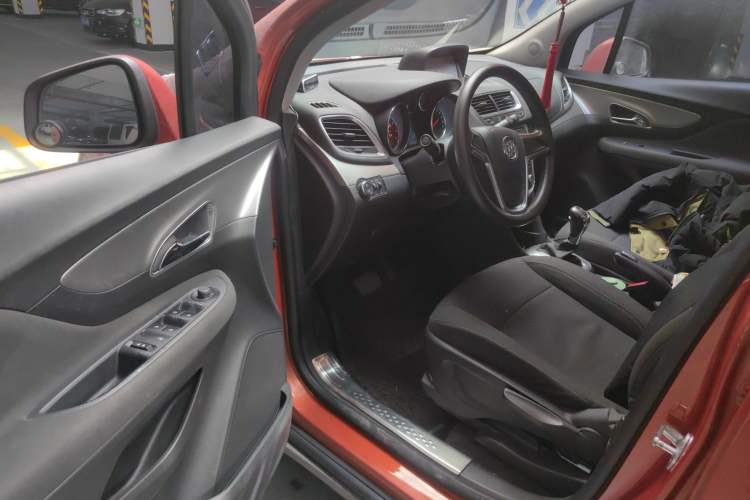 Used Buick Encore 2014 1.4T Automatic Two-Wheel Drive Urban Elite Model
