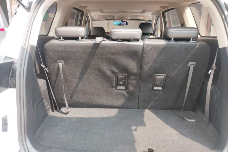 Used Wuling Hongguang S3 2019 Automatic Clutch Version 1.5L Manual Luxury Model China V Standard