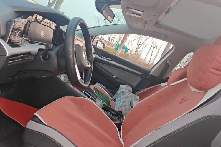 Used Volkswagen Golf 2023 Revised Version 200TSI DSG Pro Left Front Seat