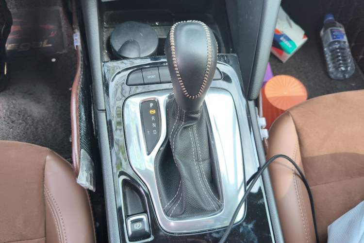 Used Buick Regal 2017 20T Elite Edition Gear Lever