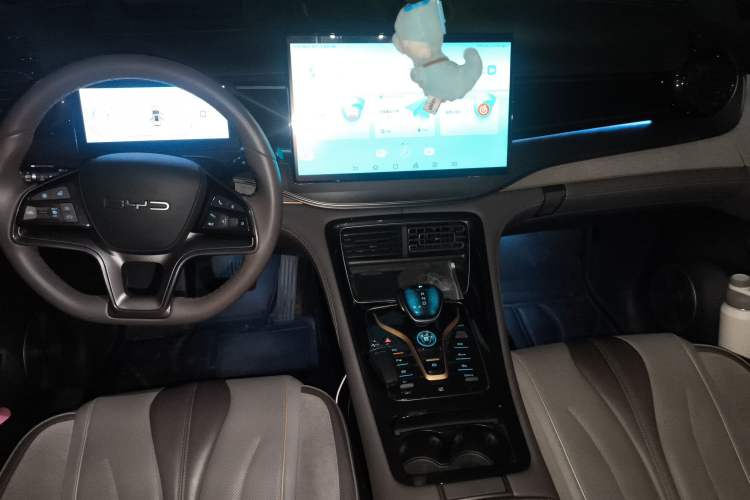 Used BYD Frigate 07 2023 DM-i 100KM Flagship Model
