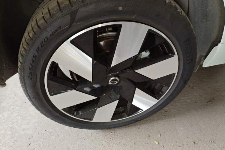 Used Volvo XC60 New Energy 2025 Plug-in Hybrid Long-Range All-Wheel Drive Smart Luxury Edition