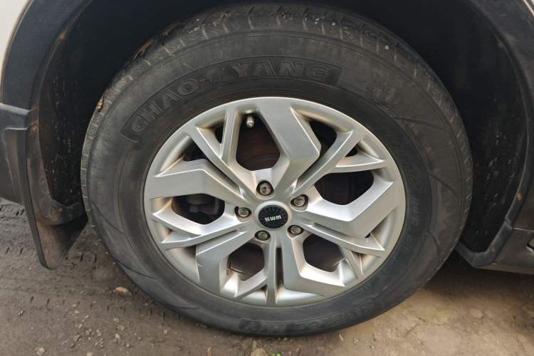 Used SWM G05 2019 2.0L Manual Luxury Edition