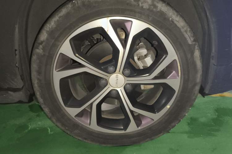 Used Lynk & Co 02 2021 1.5TD DCT Two-Wheel Drive Zhaoyao Plus Right Front Wheel Hub