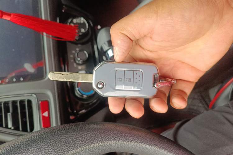 Used Honda Vezel 2017 1.5L CVT 2WD Comfort Model Vehicle Key