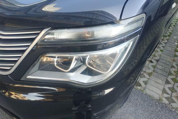 Used FORTHING Lingzhi 2019 M5 1.6L 7-Seater Base Model China VI
