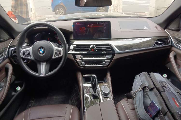 Used BMW 5 Series 2021 525Li M Sport Package Center Console