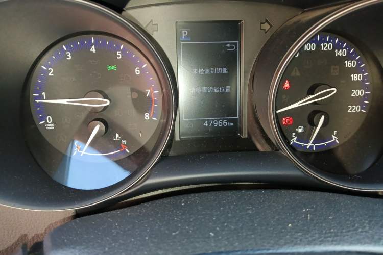 Used Toyota C-HR 2020 2.0L Leading Edition Odometer Close Up