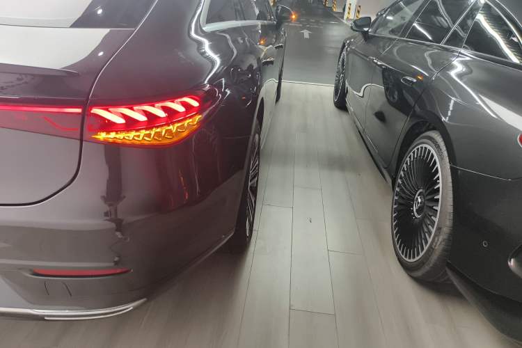 Used Mercedes-Benz EQS 2023 450+ Pioneer Edition Right Rear Taillight