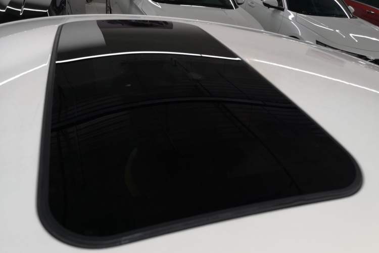 Used Hongqi H5 2022 Classic Model Facelift 1.5T DCT Qiyun Edition Roof