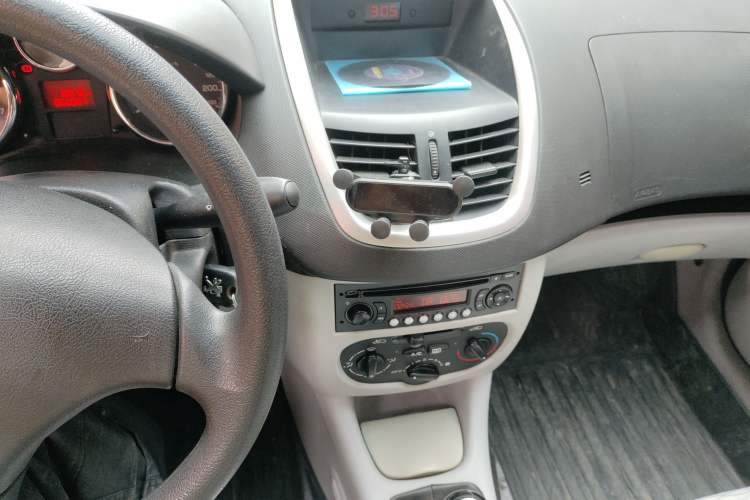 Used Peugeot 207 2013 CROSS 1.4L Manual Yule Model