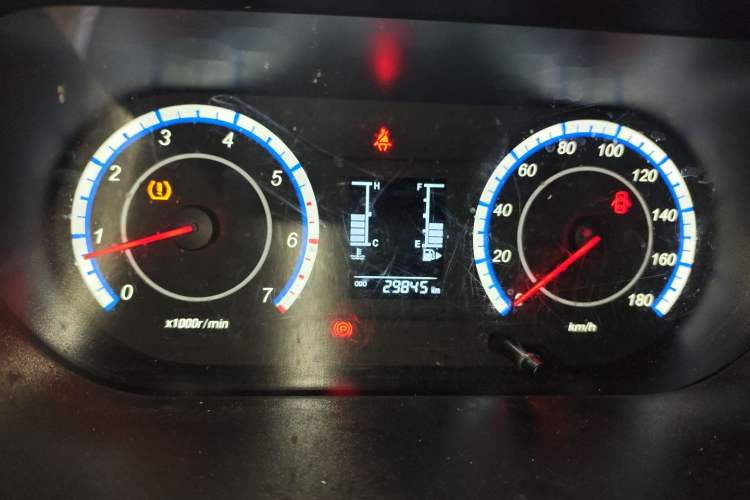 Used CHANGAN KAICHENG Ruixing M60 2023 1.5L GDI Comfort-Class Passenger Vehicle 6/7 Seats Instrument Cluster