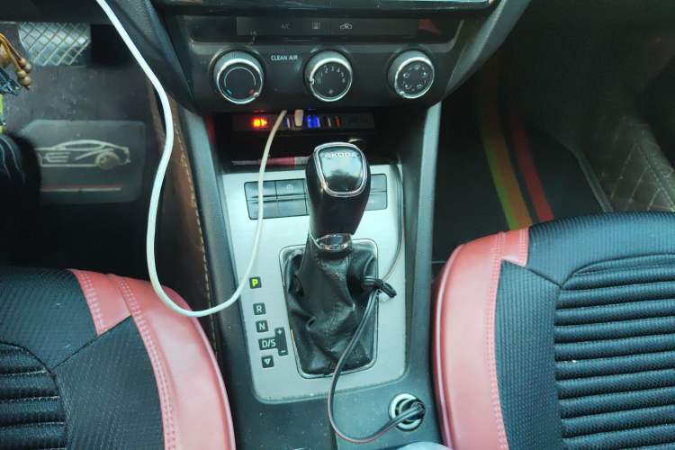 Used Skoda Octavia 2019 1.5L Automatic SmartDrive Comfort Edition China VI Standard
