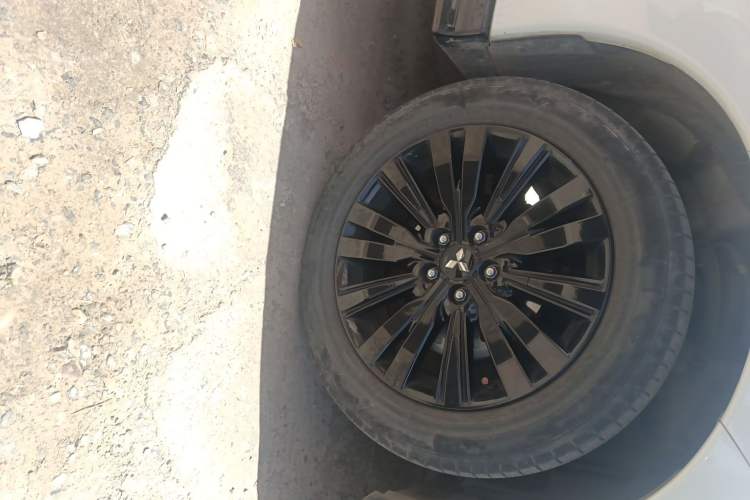 Used Mitsubishi Outlander 2021 2.4L 4x4 DynaDrive Edition 5 Seats
