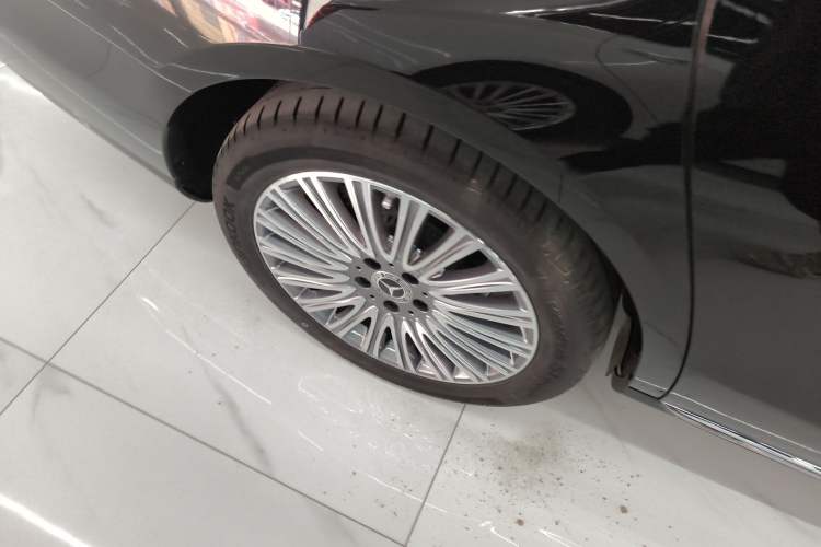 Used Mercedes-Benz E-Class 2023 Updated E 300 L Luxury Edition
