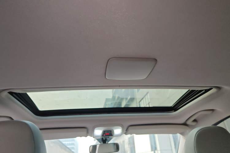 Used Volvo S40 2011 2.0L Automatic Zhiya Edition
