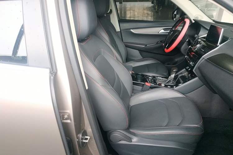 Used BORGWARD BX5 2020 20TGDI Automatic Two-Wheel Drive Pioneer Edition Right Front Seat