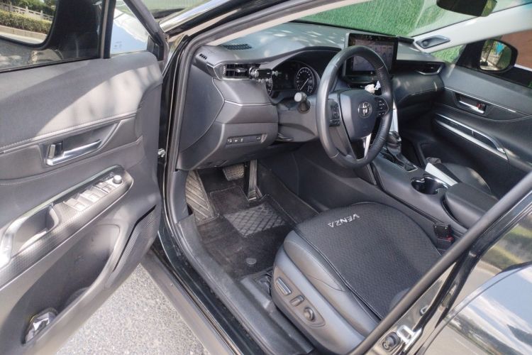 Used Toyota Venza 2022 2.0L CVT Two-Wheel Drive Prestige Edition