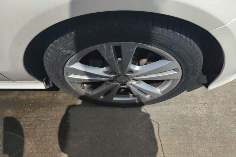 Used Mercedes-Benz A-Class 2016 A 200 Dynamic Edition Right Front Wheel Hub