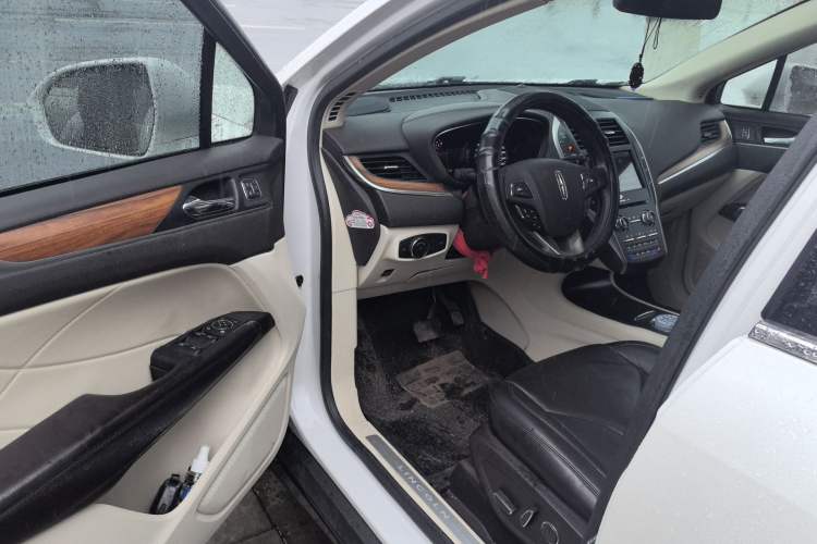 Used Lincoln MKC 2014 2.0T Two-Wheel-Drive Luxury Edition