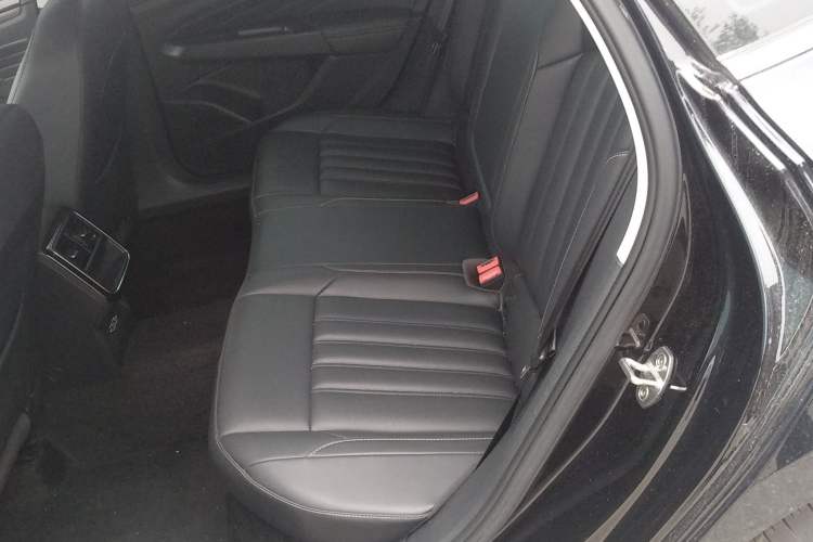 Used Volkswagen Passat 2019 280TSI Business Edition China VI Left Rear Seat