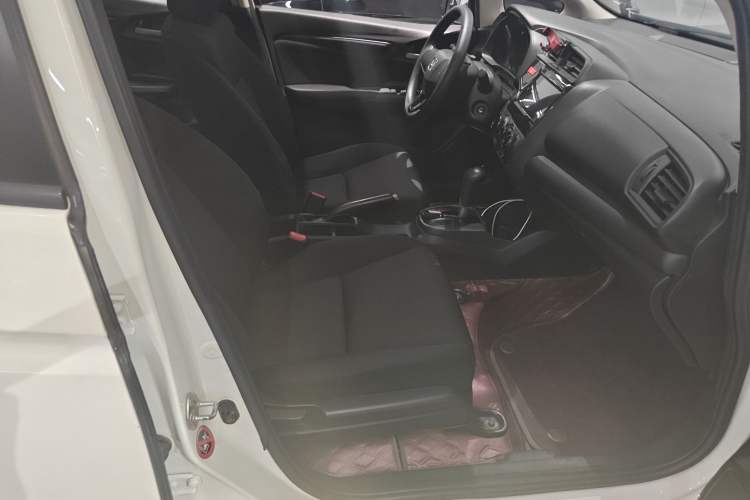 Used Honda Fit 2016 1.5L LX CVT Comfort Model Right Front Seat