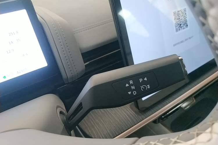 Used Dongfeng eπ eπ007 2024 Pure Electric 540 All-Wheel Drive Max Edition Gear Lever