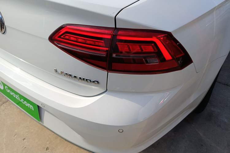 Used Volkswagen Lamando 2021 230TSI DSG Fashion Edition
