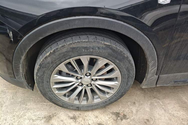 Used Cadillac XT4 2024 28T Two-Wheel-Drive Luxury Version Left Front Wheel Hub