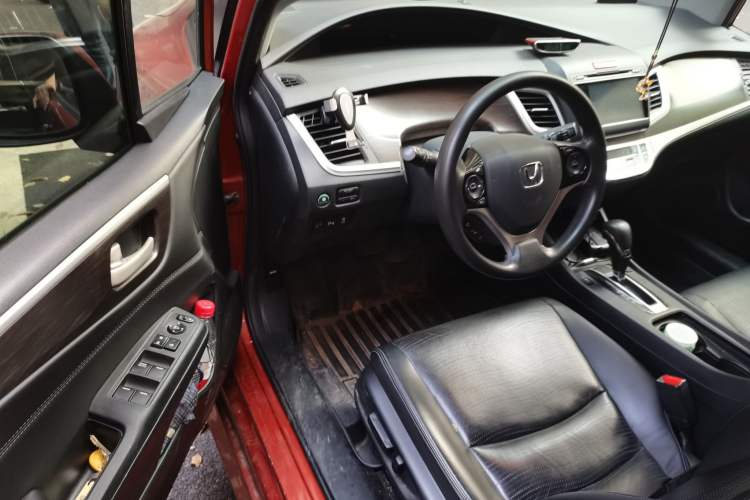 Used Honda Jade 2014 1.8L CVT Luxury Edition 5 seats Driver Seat