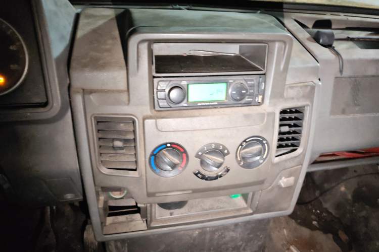 Used Iveco Daily 2014 2.5T-A35 NJ6484ACM47Z4
