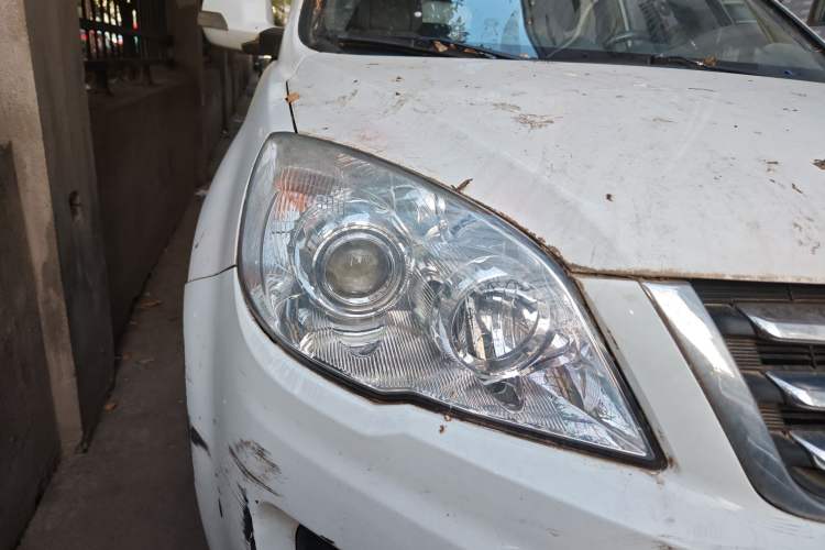 Used Haval H6 2011 2.0L Manual Two-Wheel Drive Elite Version Right Front Headlight