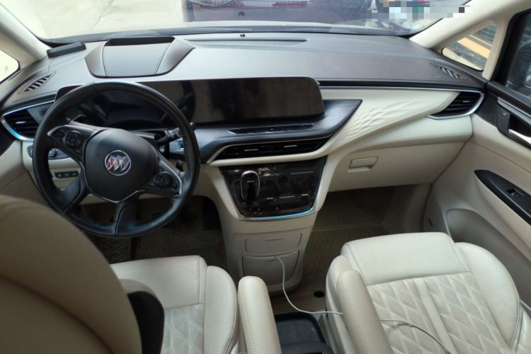 Used Buick GL8 2020 Avenir Avia Six-Seat Deluxe Edition Center Console