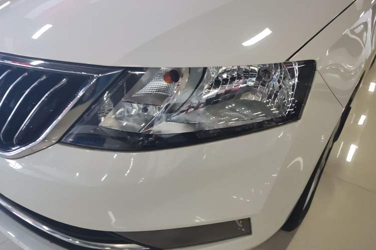 Used Skoda Rapid 2019 1.5L Automatic Comfort Edition China V Standard