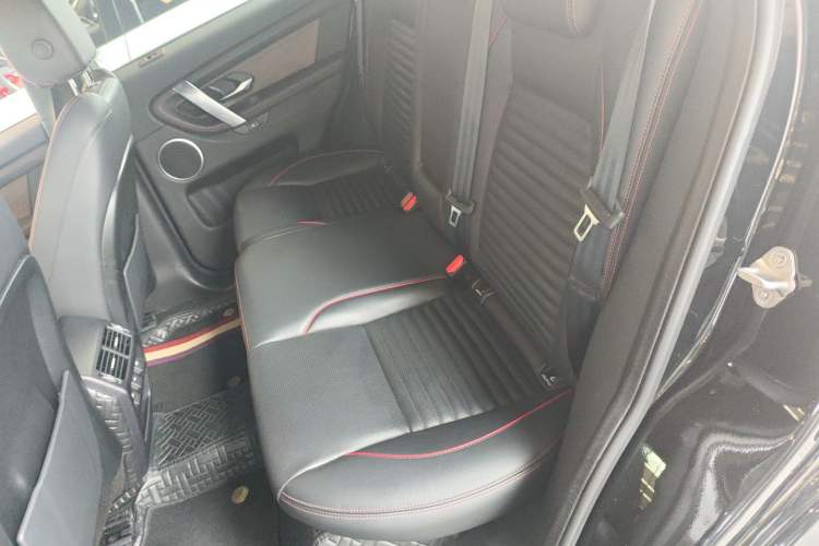 Used Land Rover Discovery Sport 2022 Revised Version 249 PS R-Dynamic S Performance Edition 5 Seats