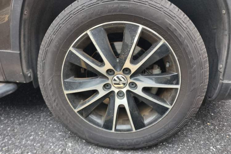 Used Volkswagen Tiguan 2015 1.8TSI Automatic All-Wheel-Drive Luxury Model