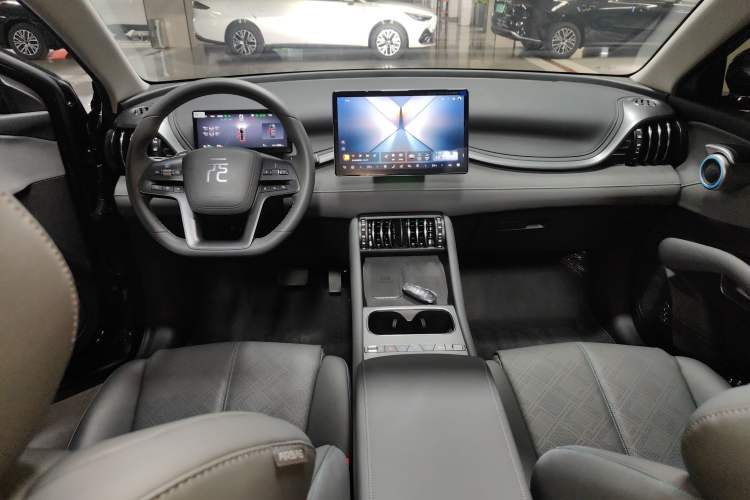 Used BYD Yuan PLUS 2025 Intelligent Driving Version 430 KM Beyond-Range Edition Center Console