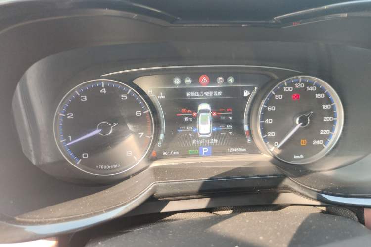 Used GAC Trumpchi GS8 2017 320T Two-Wheel Drive Luxury Smart Connectivity Version (7 Seats)
