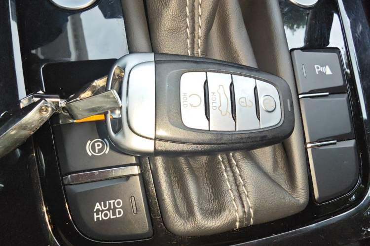 Used Hongqi H5 2019 30TD Smart Connect Dynamic Edition
