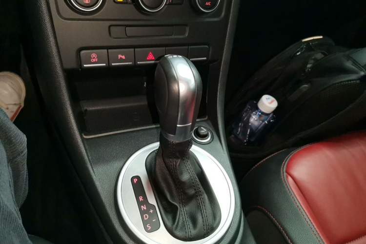 Used Volkswagen Beetle 2015 180TSI Convertible Edition
