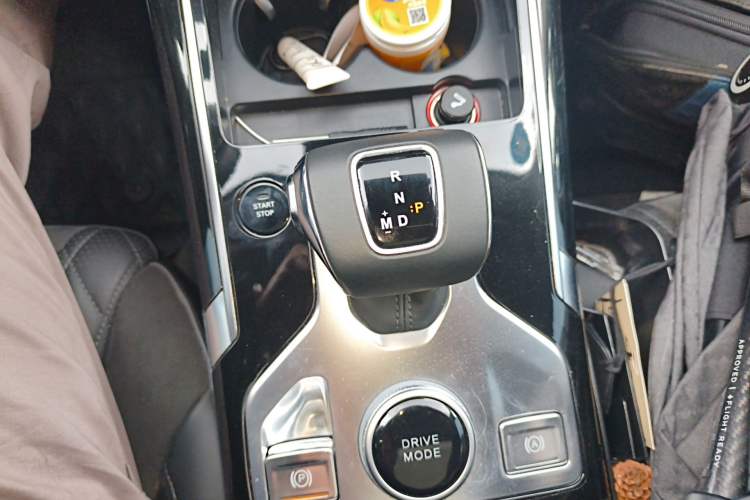 Used Hongqi HS5 2019 2.0T Smart Connect Flagship All-Wheel-Drive Version Gear Lever