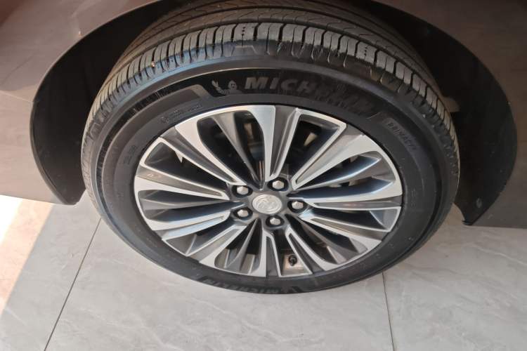 Used Buick GL8 2021 ES Landtrek 653T Luxury Model