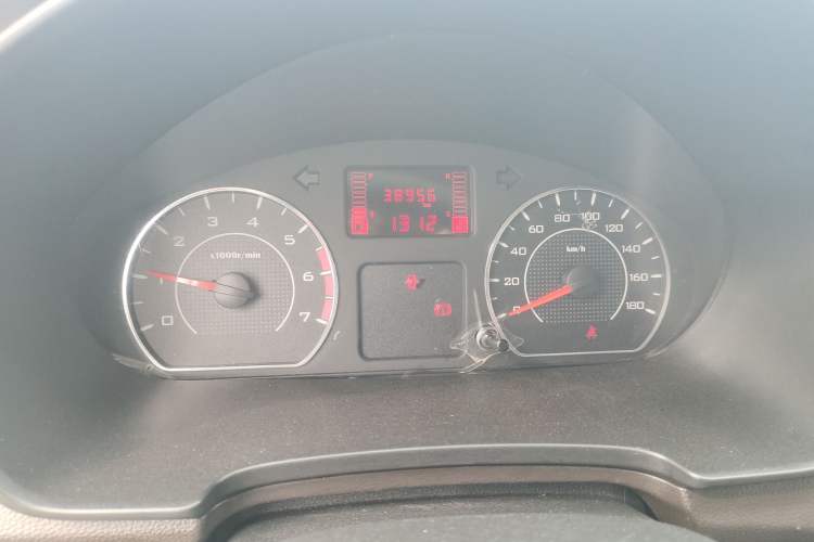 Used Wuling Hongguang V 2019 1.5L Base Version China VI LAR