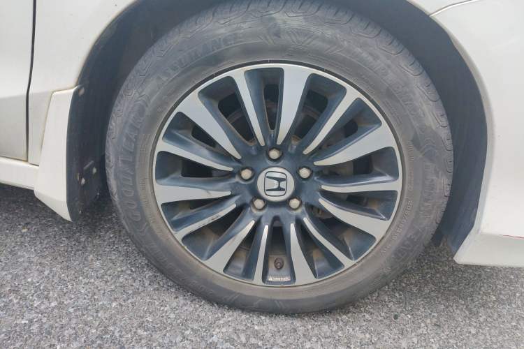 Used Honda Crider 2013 1.8L automatic comfort version