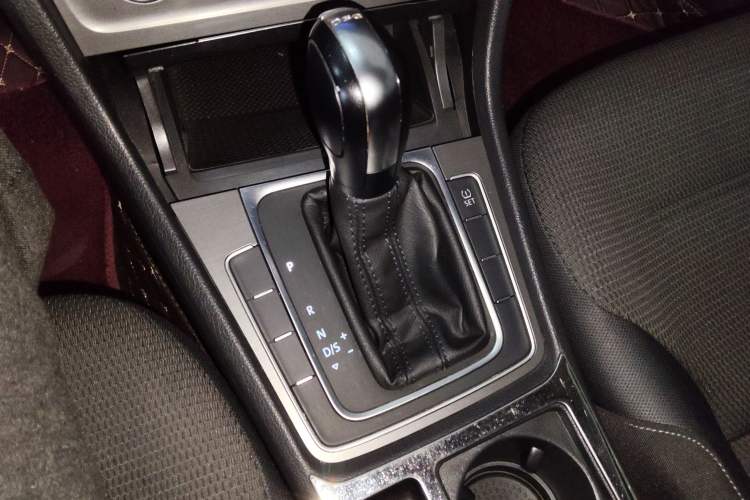 Used Volkswagen Golf 2015 1.4TSI Automatic Comfort Model
