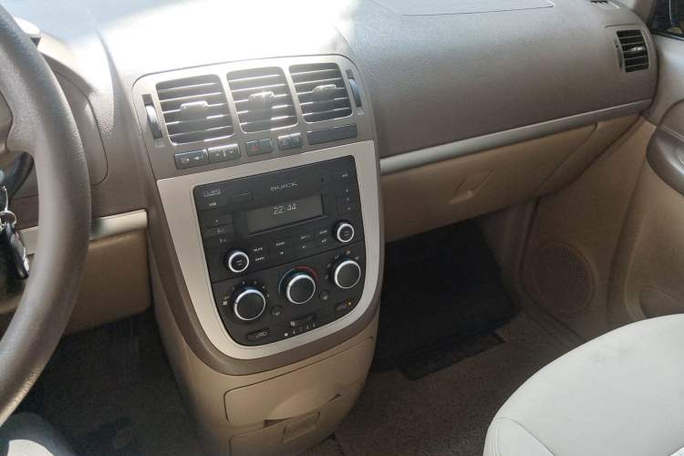 Used Buick GL8 2014 2.4L Classic Edition