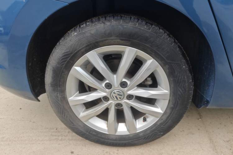 Used Volkswagen Touran 2016 Volkswagen Touran L 280TSI DSG Comfort Edition
